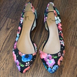 Floral pointe toe pointy flats like new black